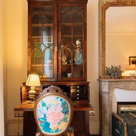 Stylishly Decorated 2bd Montmatre! * 巴黎