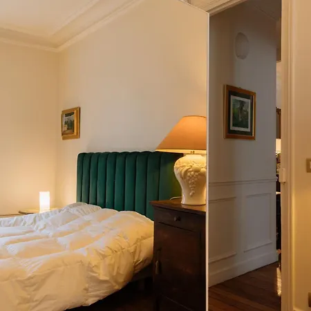 Stylishly Decorated 2bd Montmatre! Apartman Párizs