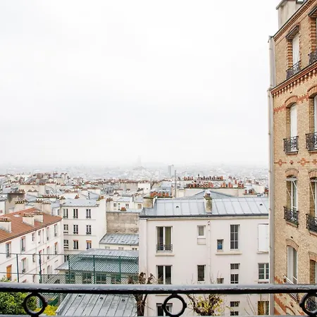 Daire Stylishly Decorated 2bd Montmatre! Paris